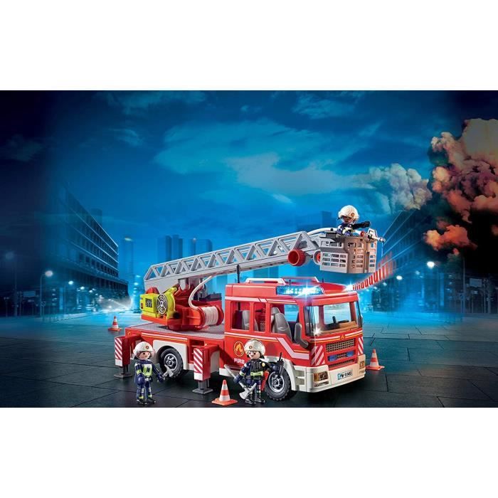 PLAYMOBIL 9463 - City Action - Fire Truck with Swivel Ladder - New in 2019