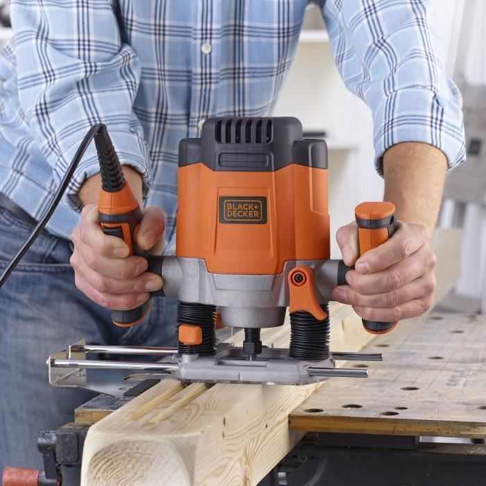 BLACK + DECKER KW1200E-QS 1200W router - 7 attachments