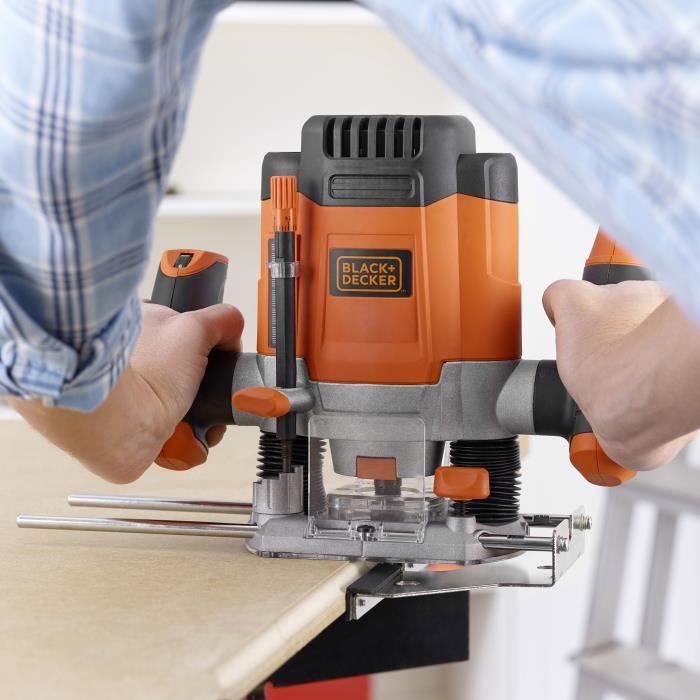 BLACK + DECKER KW1200E-QS 1200W router - 7 attachments