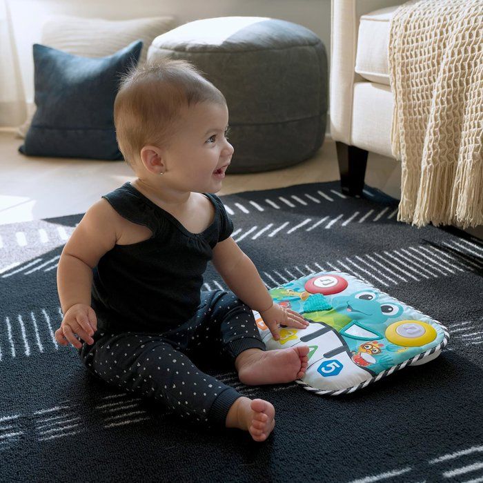 BABY EINSTEIN Ocean Explorers Neptune's Kick & Explore musical play mat, crib toy, from birth