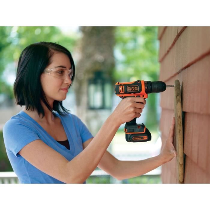 BLACK & DECKER Cordless screwdriver with 2 batteries and a 10.8 V box