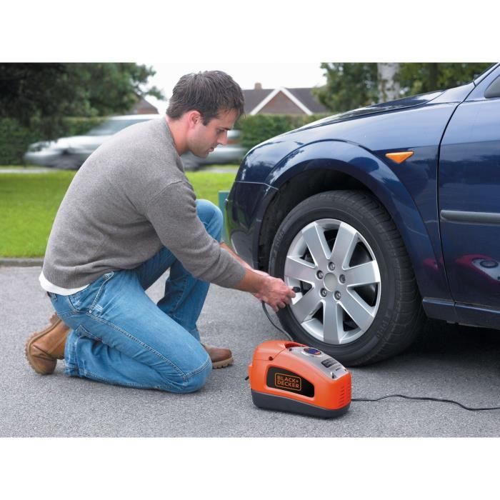 BLACK & DECKER Programmable compressor 12 V / 220V 11 bar