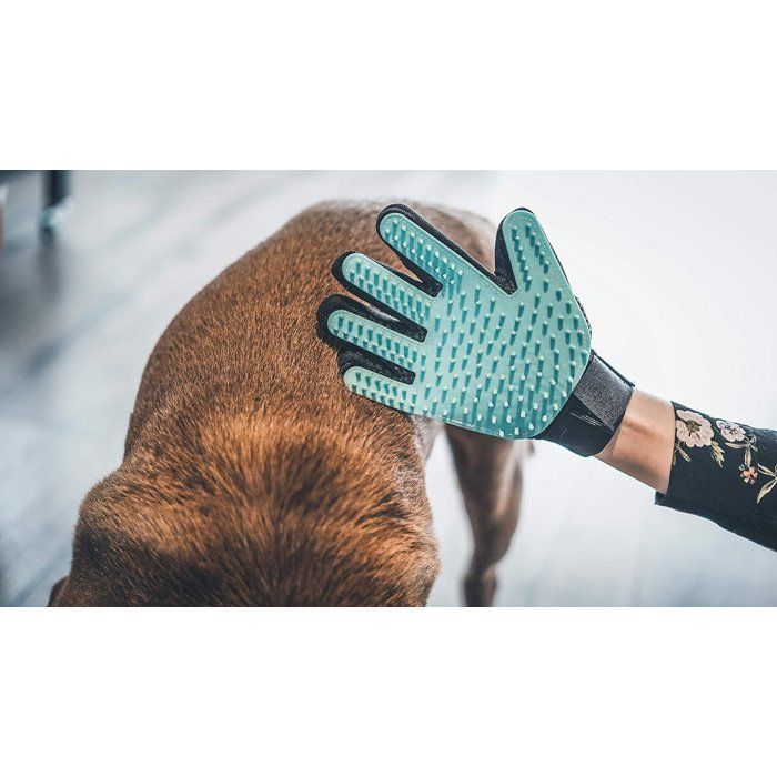 VETOCANIS 4in1 silicone grooming glove for cats and dogs