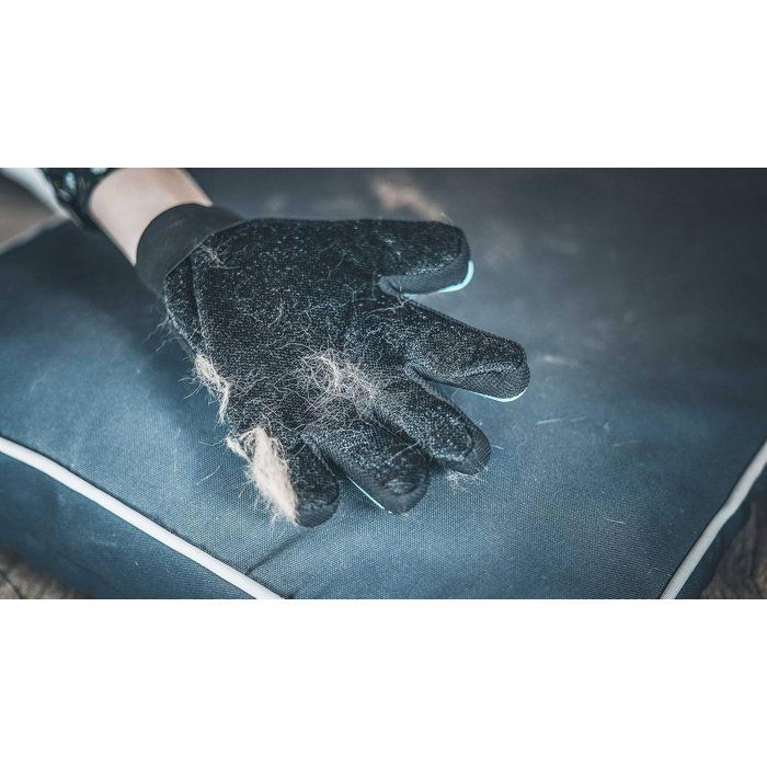VETOCANIS 4in1 silicone grooming glove for cats and dogs