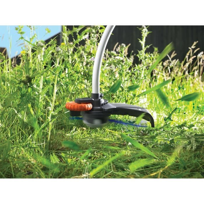 BLACK & DECKER 700W 33cm Electric String Trimmer GL7033