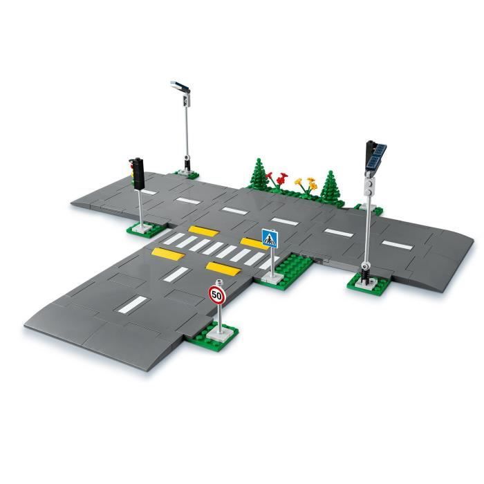 LEGO City 60304 Intersection to assemble, City construction game with panels and roads to be assembled for boy or girl