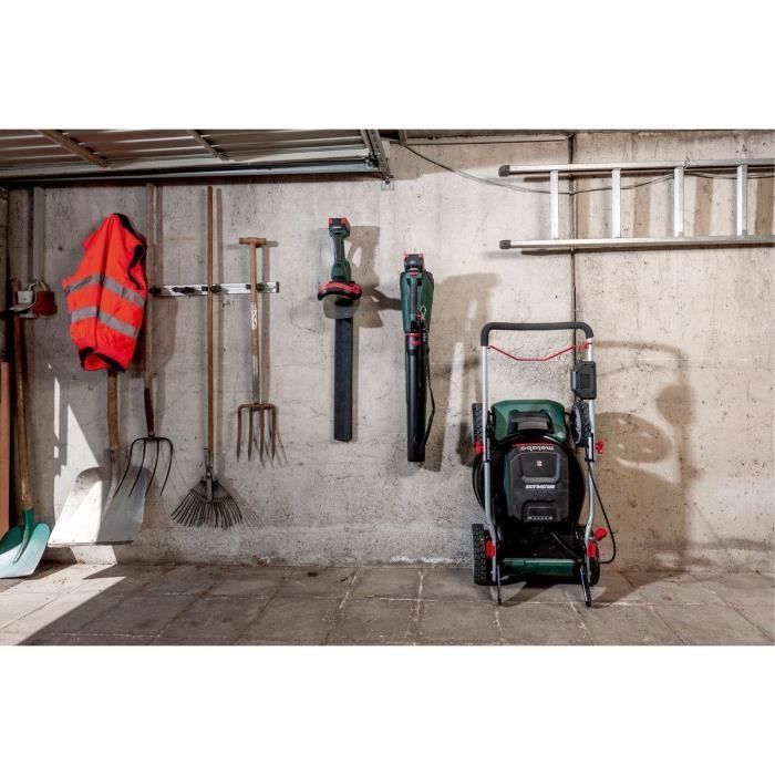 Cordless lawn mower RM 36-18 LTX BL 46