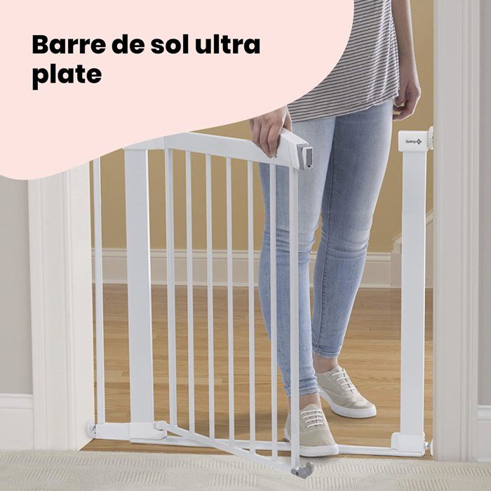 SAFETY 1ST Flat Step Barrier Metal Child Safety Barrier - White