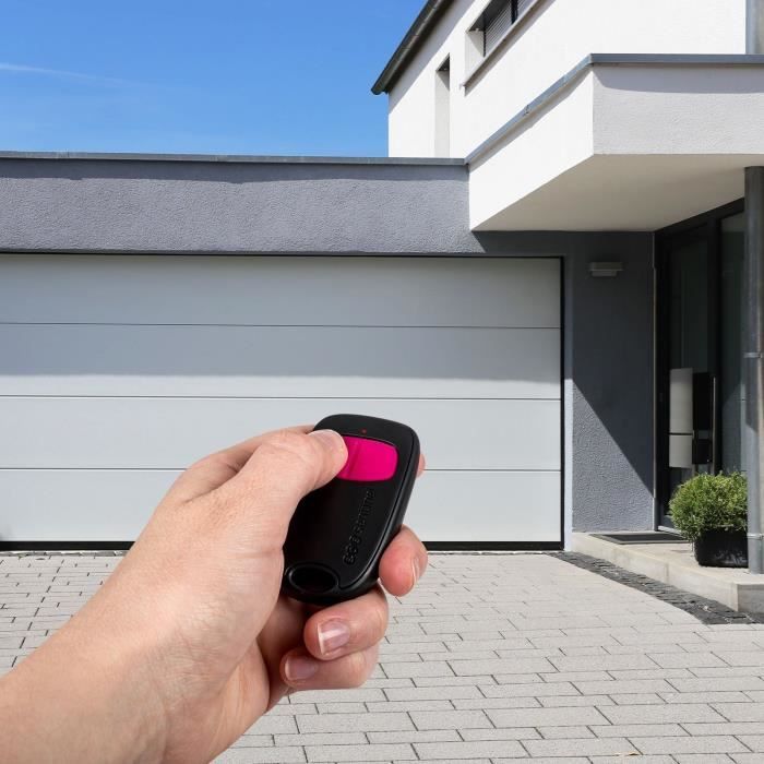 2-channel remote control - SCS SENTINEL - SimplyControl - Fuchsia, range 40m, frequency 433.92 MHz, CR2032 lithium battery included
