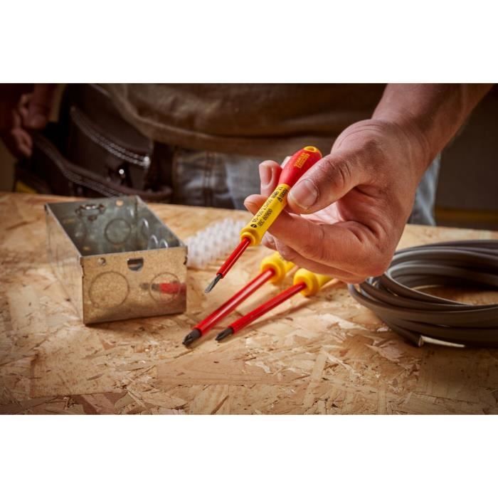 Set of 6 Insulated Screwdrivers 1000V - STANLEY FATMAX - 0-65-443 - Electrician + Pozidriv + Tester
