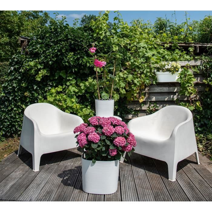 Pot with water reserve - GARDEN ID Respect - White 20 x 20 cm - with 100% household waste and 100% recyclable - Structured surface