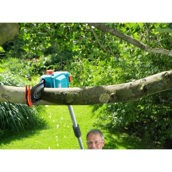 Elagueuse on Gardena battery pole - TCS 20/18V P4A - 18V - 42 cm (delivered with battery 2.5 AH + charger)