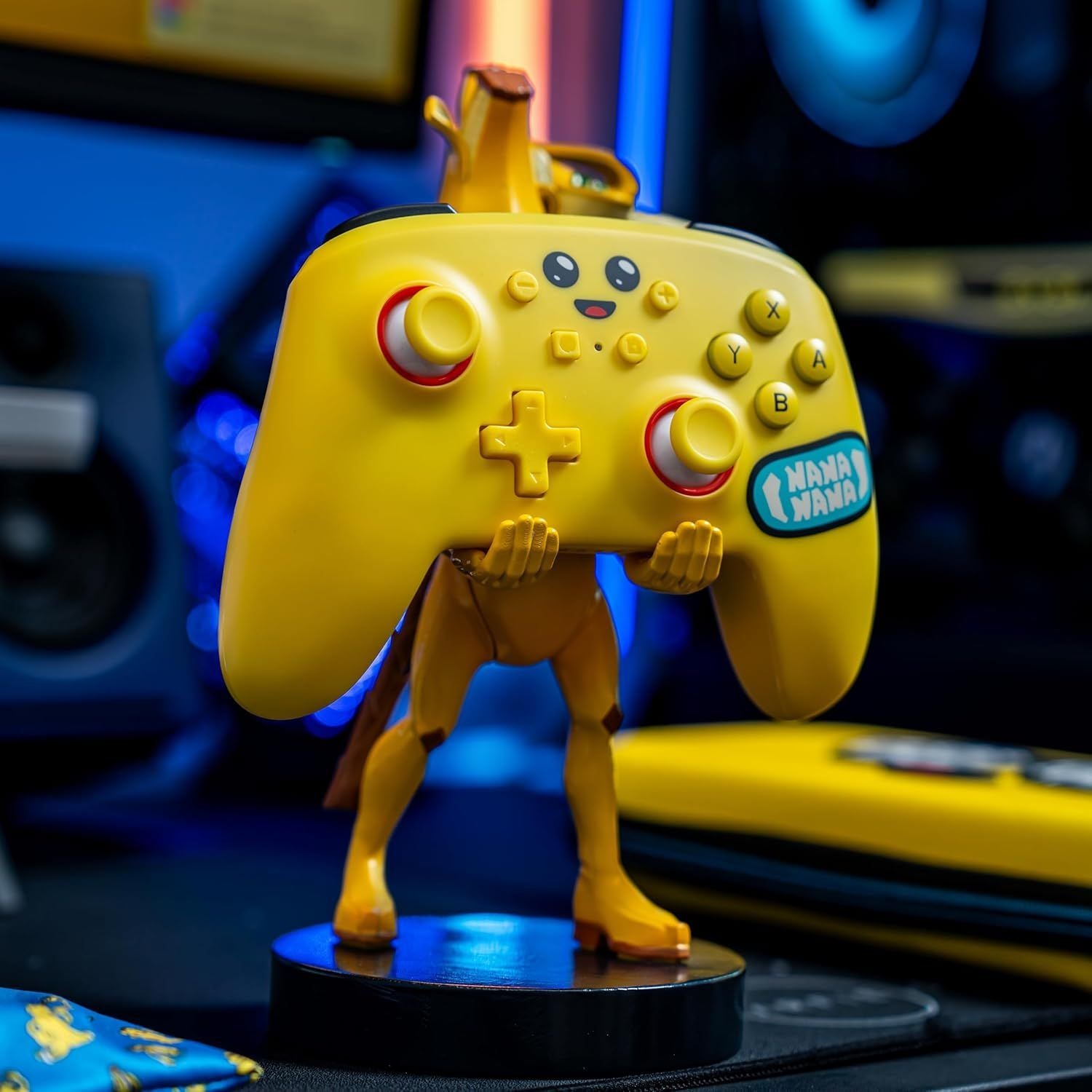 Fortnite Peely Figurine - EXQUISITE GAMING - Cable Guys - Holder for headphones, smartphone, or small accessories - 20 cm