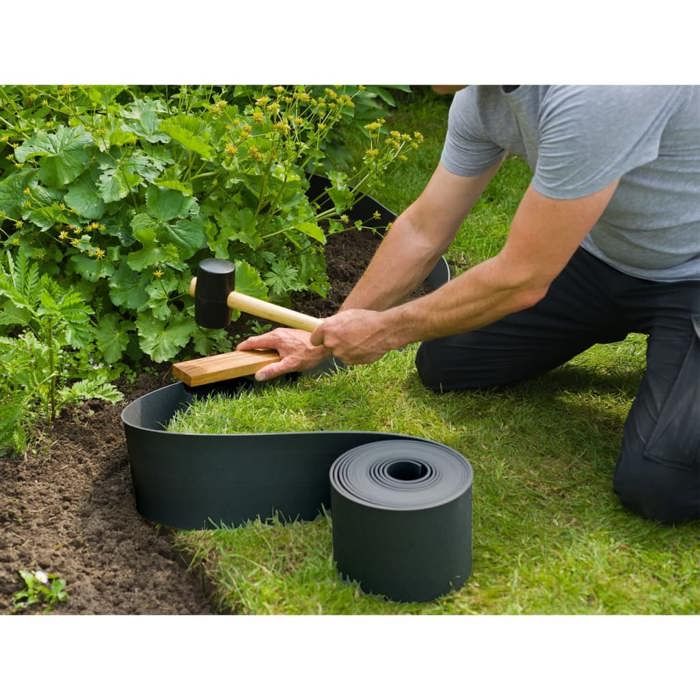 Natural garden border in black PE - H7.5 cm x 10 m