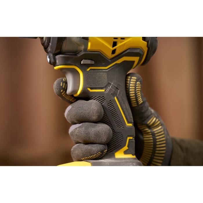 Cordless impact wrench - STANLEY FATMAX - SFMCF910B-XJ - 18V - 224 Nm - 2800 rpm