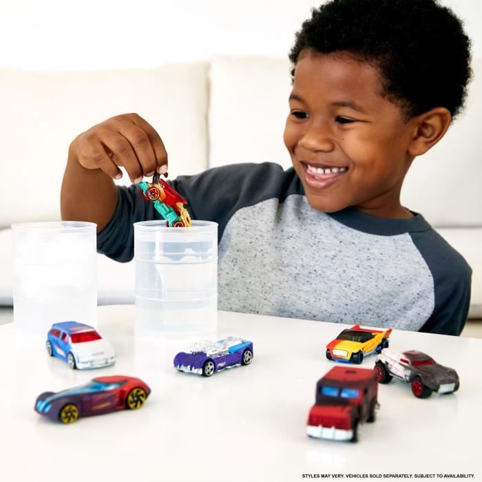HOT WHEELS Miniature vehicles - Random color according to delivery