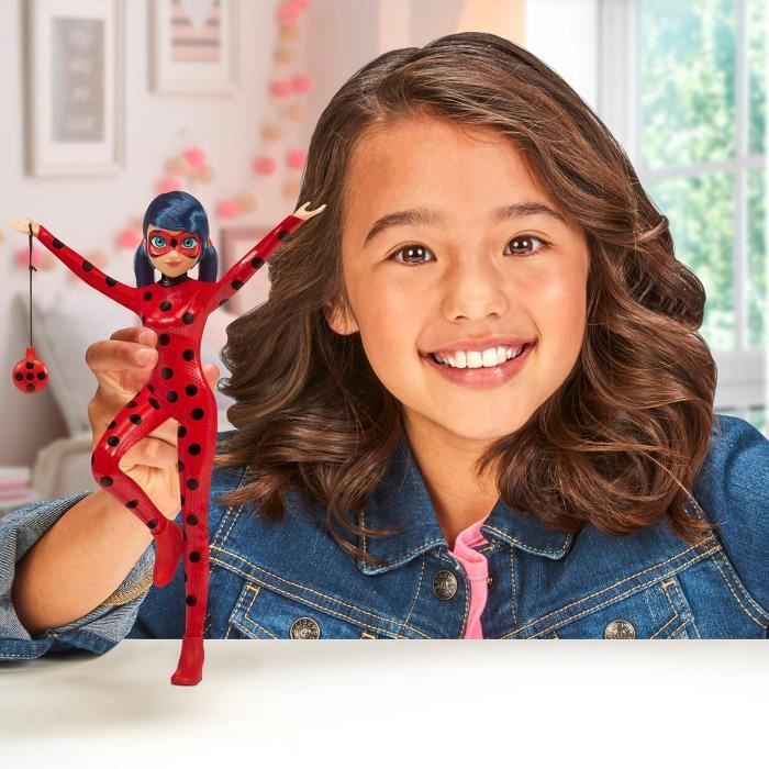 BANDAI - Miraculous Ladybug - 26 cm fashion doll - Ladybug with her phone - New vinyl effect costume - P50028