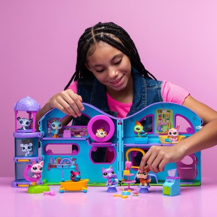 The Big House - BANDAI - Littlest Pet Shop with 3 pets including 1 exclusive