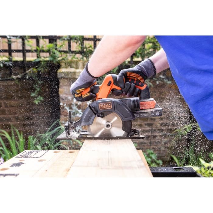 BLACK & DECKER Cordless circular saw BDCCS18N-XJ - 140 mm - 18 V