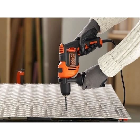 BLACK & DECKER Perceuse a percussion - 710 watts