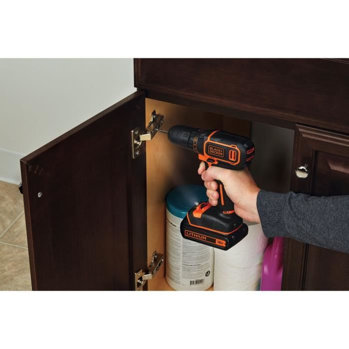 Black+Decker drill wireless screwdriver 18 V li-ion with BDCDC18BAST-QW charger with 160 accessories, 2 batteries 1.5 Ah, 1 box