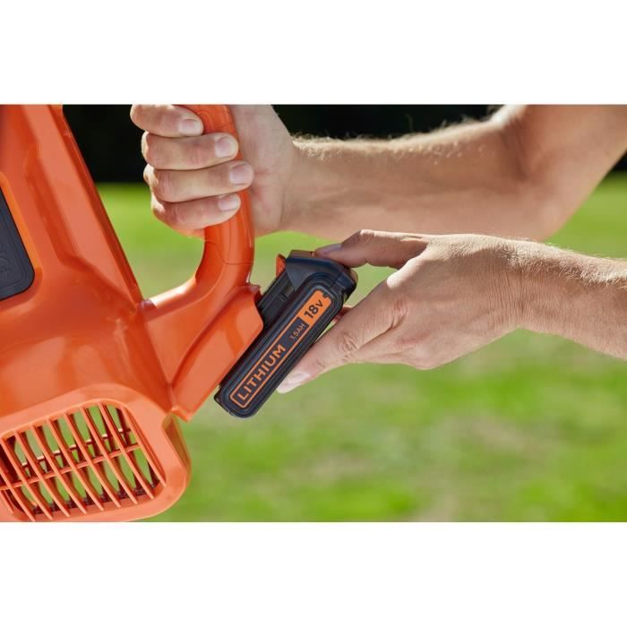Black+Decker Axial Wireless Suffering 18V BCBL200L-QW delivered with 2 Ah battery and charger