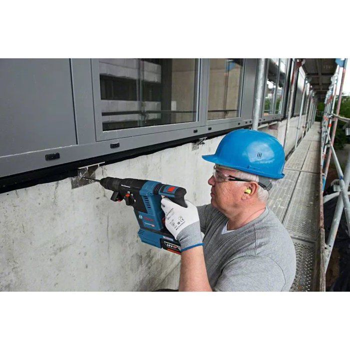 Bosch Professional GBH 18V-26F SDS Plus Hammer Drill, with 2 ProCore 5.5Ah Batteries, Charger, in L-Boxx - 061191000F