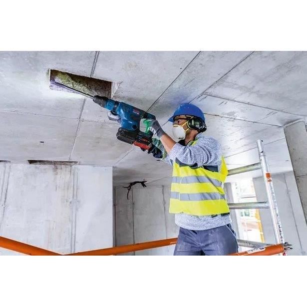 SDS Max GBH 18V-36 C cordless rotary hammer delivered in solo version, standard BOSCH box