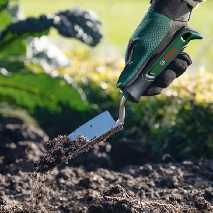 Hand trowel