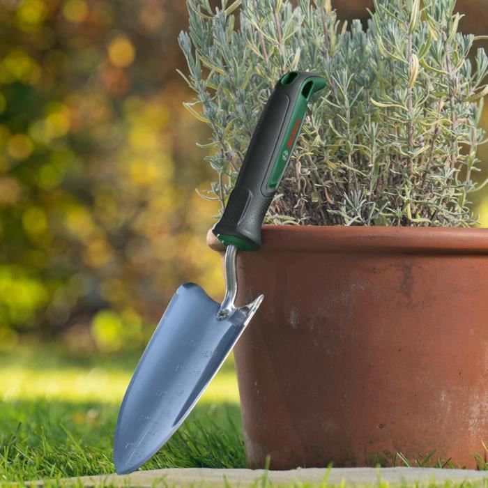 Hand transplanter