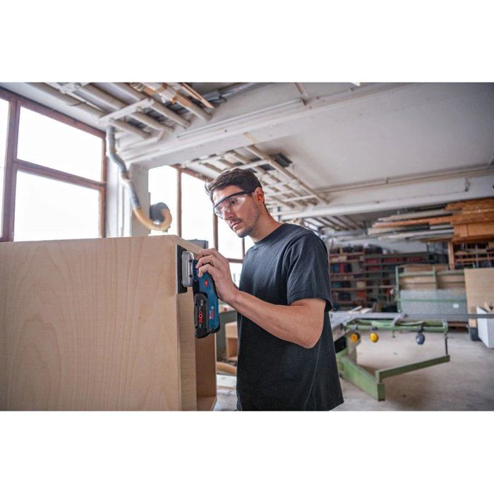 Vibrating sander Bosch Professionak GSS 18V (without battery)