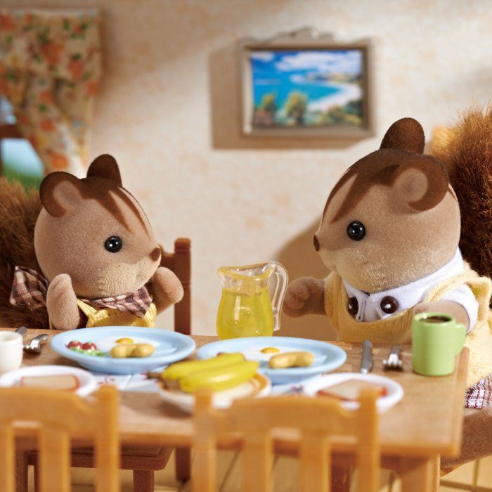 SYLVANIAN FAMILIES 4172 Family Ecureuil Roux
