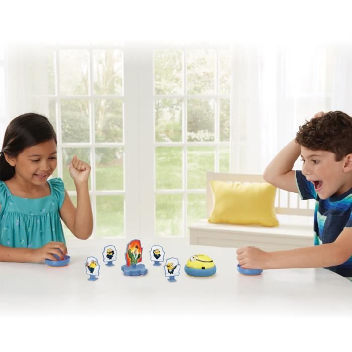 Table Game - EPOCH GAMES - Minions Hover Strike Battle - Return the Puck, Avoid the Minions!