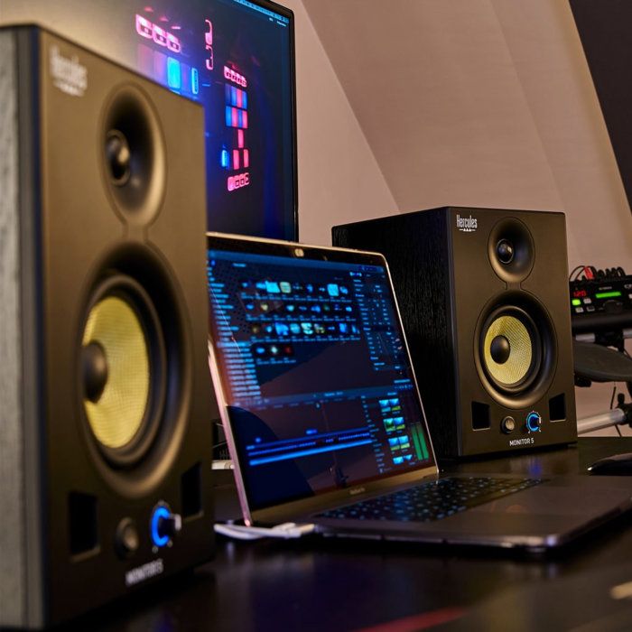 HERCULES Speaker Monitor 5 - 2 times 80 Watts RMS - 160 Watts Peak Power - Bi Amplification LF50 Watts and HF 30 Watts