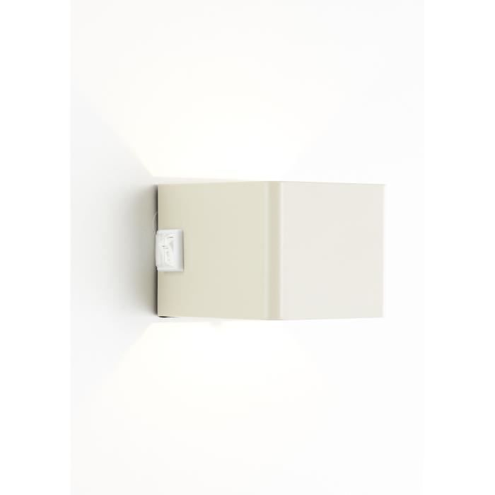 Magnetic outdoor wall light - ISEO - BRILLIANT - Rechargeable - Cream - LED - Detector - 4W - 300lm - 3000K - USB
