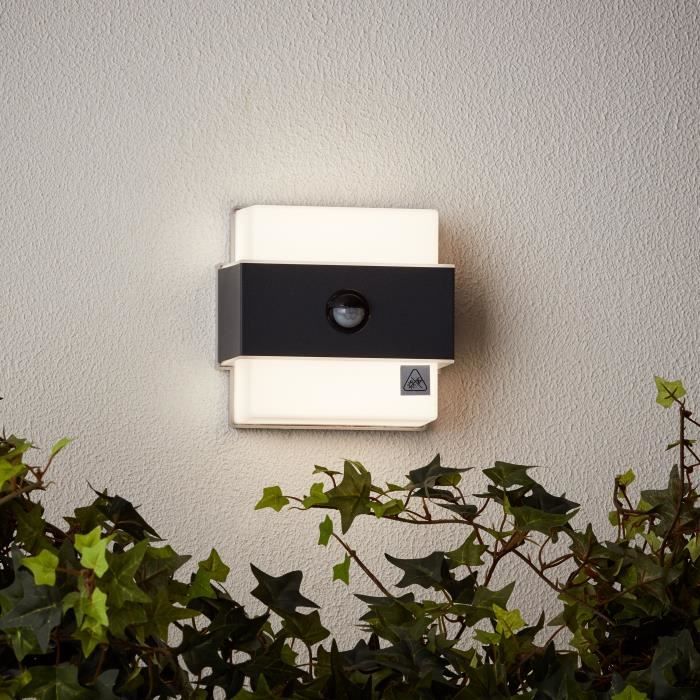 ARCHIE Outdoor wall light, with sensor - integrated LED 7W