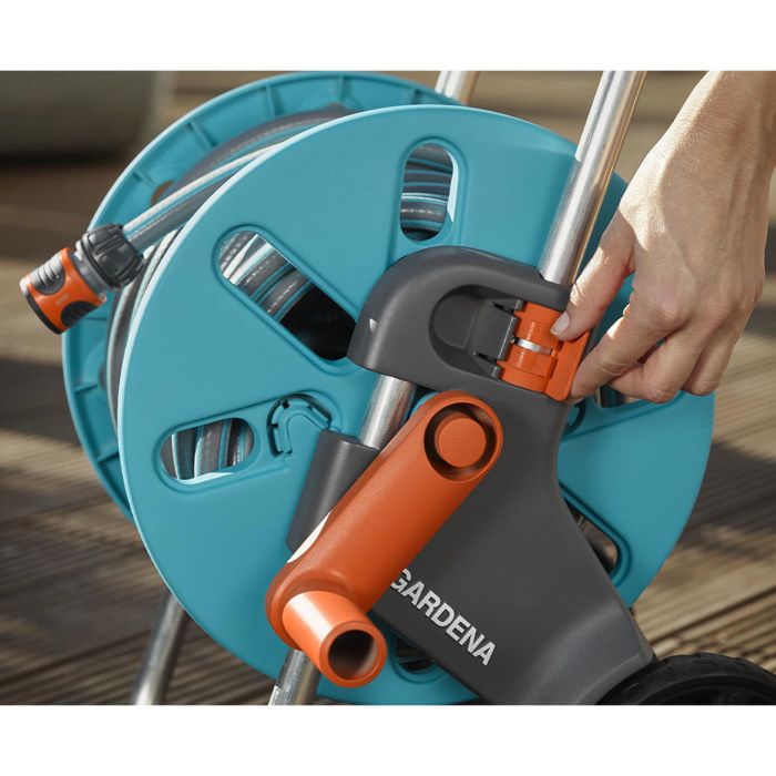 Gardena Sleaks Size S wheels Size S-Delivered with 20m Ø 13mm hose and watering lance-5 years warranty (18502-50)