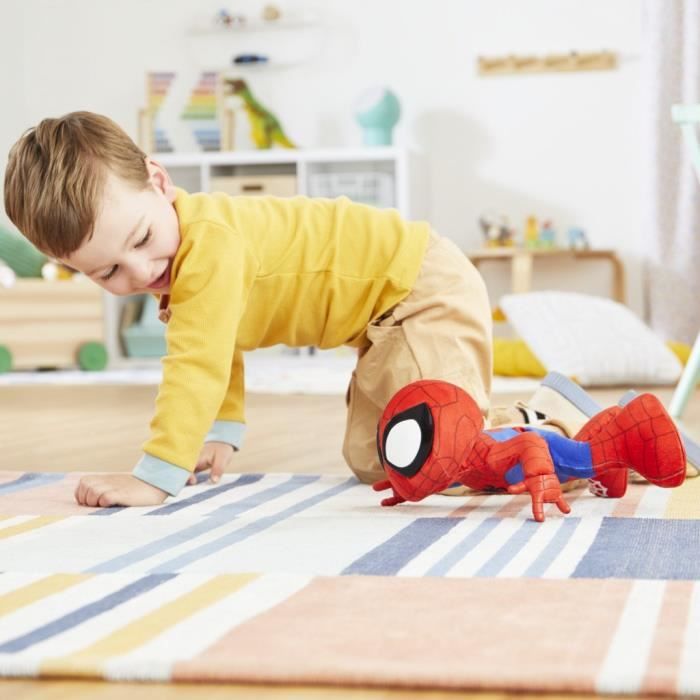 Spidey dances and crawls, interactive plush with music and sounds, superhero toys from 3 years old, Spidey and his Extraor Friends