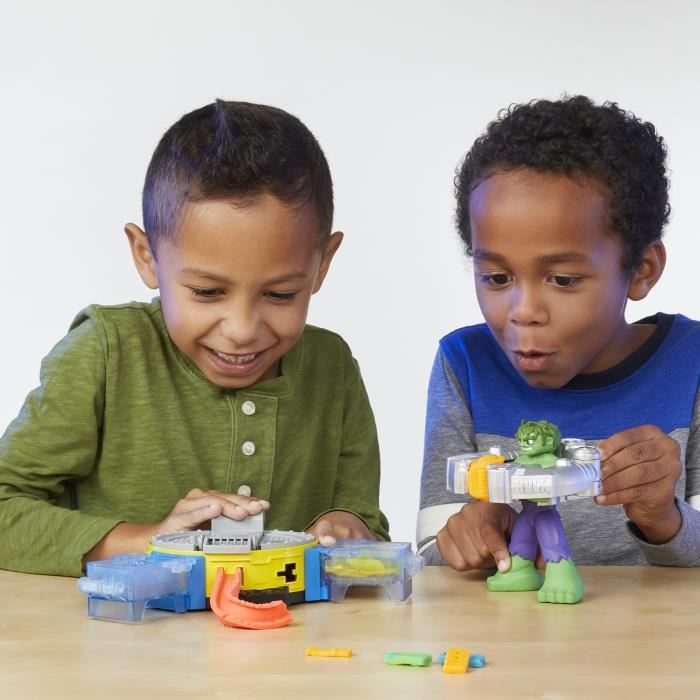 Play-Doh Hulk Smash It All, Modeling Clay Set with Hulk Figure, Ages 4 and Up, Marvel