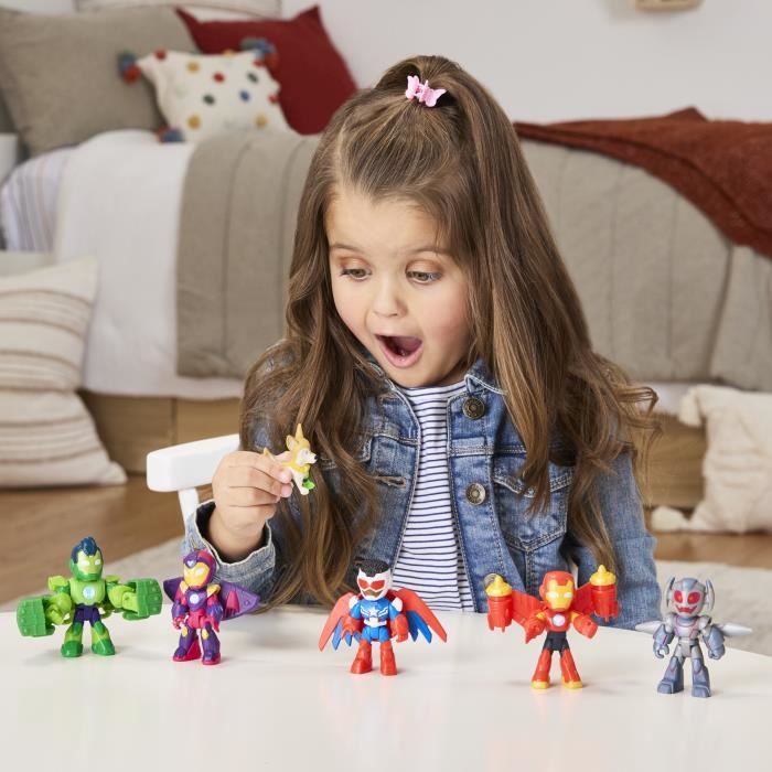 Pack of Avengers figurines in armor, Marvel Iron Man and his Awesome Friends