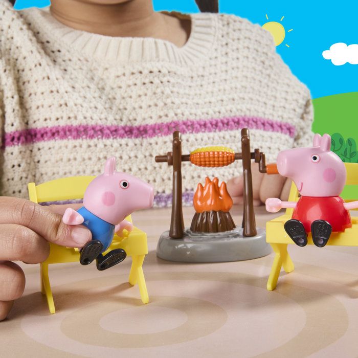 Peppa Pig: The Three Little Pigs' Trailer, 3-piece figure set featuring Baby Evie, preschool toys for children ages 3 and up