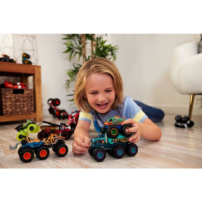 Hot Wheels Monster Trucks - 1/64 Scale Big Machines Assortment - Hot Wheels - HWN86