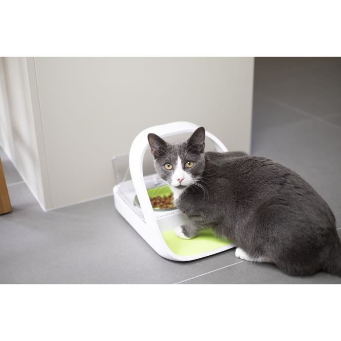 Surefeed food dispenser with connected electronic chip - white (delivered without the hub)