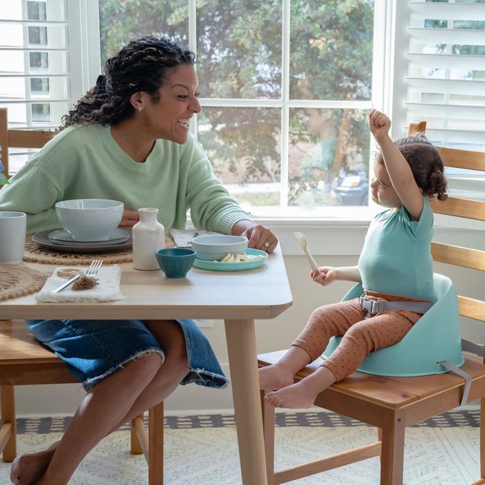 Rehausseur Ingenuity My Spot Easy-Clean Baby, harnais 3 points, sangles amovibles et lavables - Ardoise