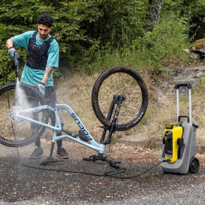 OC 6-18 Premium medium pressure mobile cleaner (with 18 V / 2.5 Ah battery + standard charger)