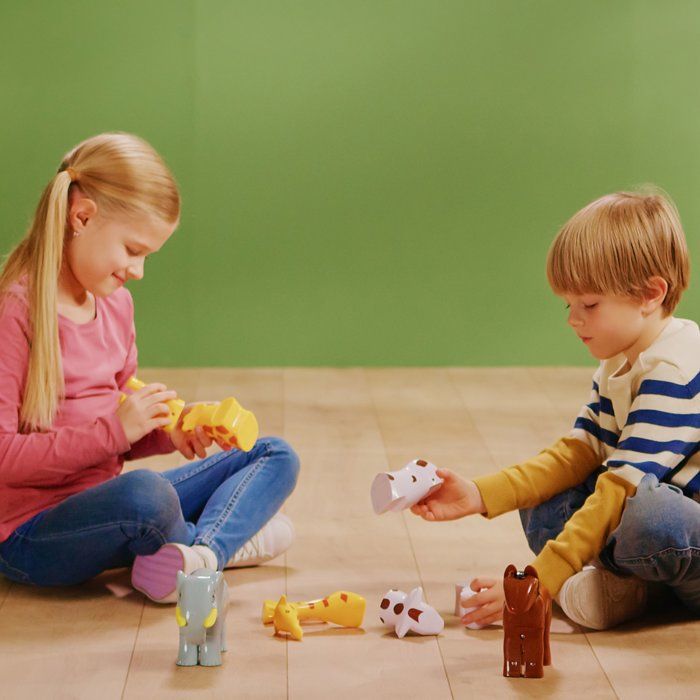 Magnetic Animals - KLEIN - 0066 - 8 Large Funny Animals Puzzle, Closed Box - 32 Pieces - From 12 Months