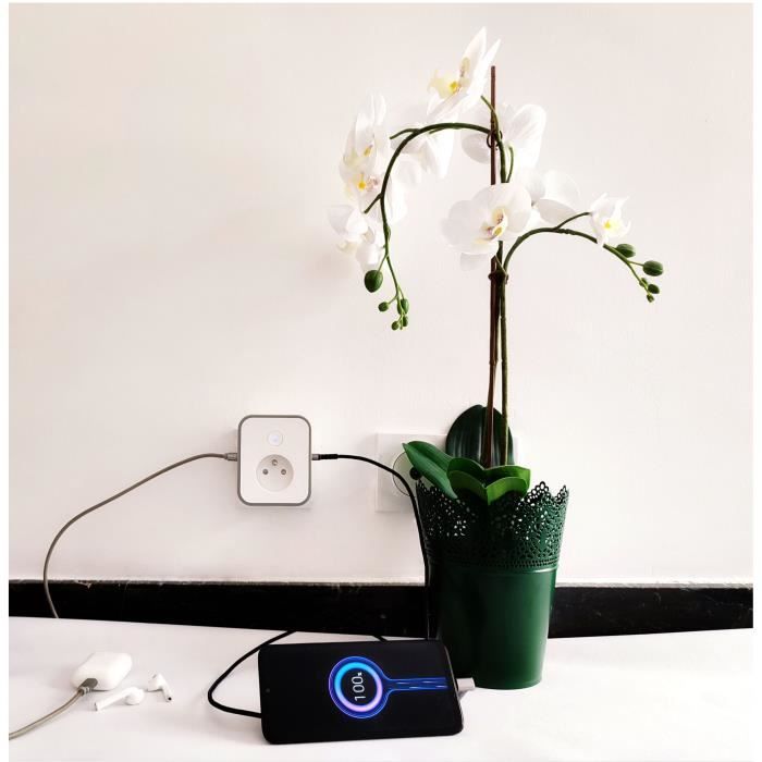 Konyks Priska USB - Wi-Fi + Bluetooth 16A socket with 2 USB-A sockets + Consumption meter