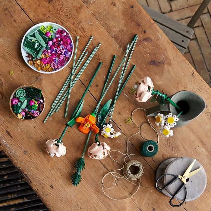 LEGO Creator Expert 10280 Flower Bouquet, Artificial Flowers, DIY Flower Decorating Kit, Adult Set