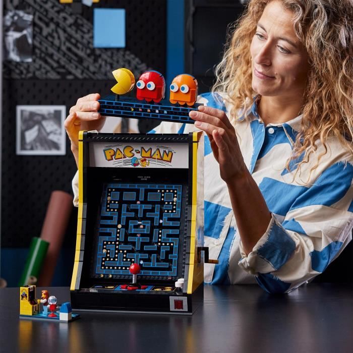 LEGO 10323 Icons PAC-MAN Arcade Game, Model Kit for Adults to Build, Game Machine with Characters