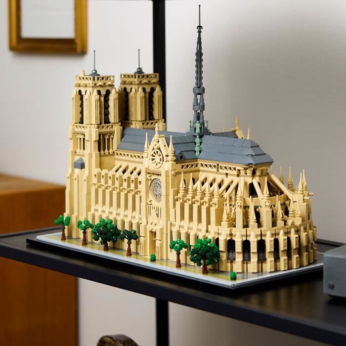 LEGO Architecture 21061 Notre-Dame de Paris - Building Set for Adults